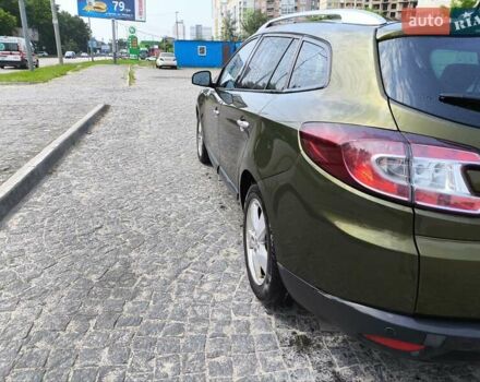 Зеленый Рено Меган, объемом двигателя 1.4 л и пробегом 335 тыс. км за 4800 $, фото 11 на Automoto.ua