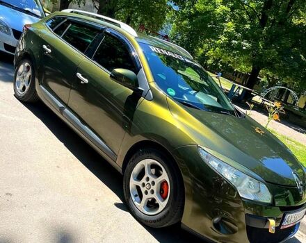 Рено Меган 2009 у Харкові на Automoto.ua Зелений Рено Меган, об'ємом двигуна 1.6 л та пробігом 185 тис. км за 7300 $, фото 2 на Automoto.ua