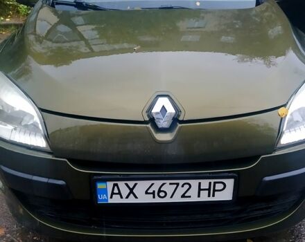 Зеленый Рено Меган, объемом двигателя 1.5 л и пробегом 220 тыс. км за 6000 $, фото 2 на Automoto.ua