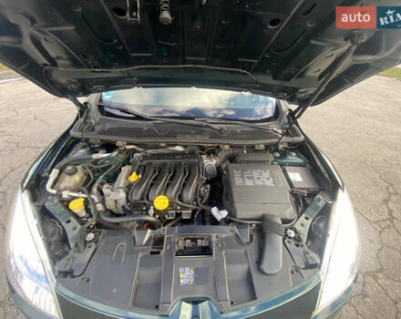 Зелений Рено Меган, об'ємом двигуна 1.6 л та пробігом 205 тис. км за 8700 $, фото 41 на Automoto.ua