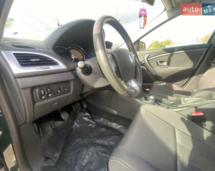 Зелений Рено Меган, об'ємом двигуна 1.6 л та пробігом 205 тис. км за 8700 $, фото 38 на Automoto.ua