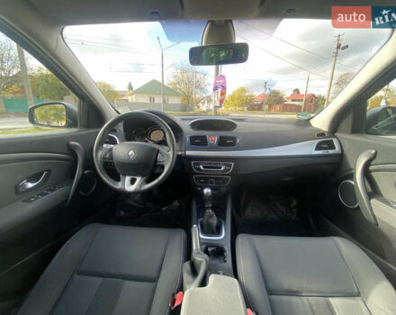 Зелений Рено Меган, об'ємом двигуна 1.6 л та пробігом 205 тис. км за 8700 $, фото 5 на Automoto.ua