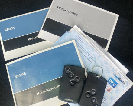 Зелений Рено Меган, об'ємом двигуна 1.6 л та пробігом 205 тис. км за 8700 $, фото 45 на Automoto.ua