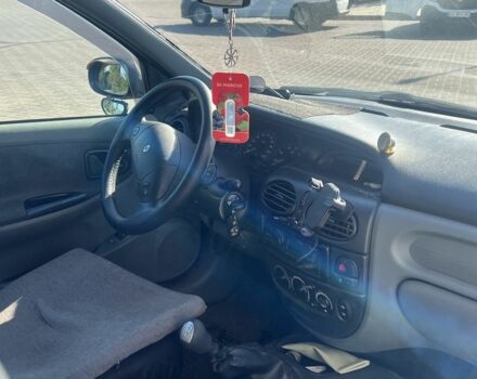 Зеленый Рено Меган, объемом двигателя 2 л и пробегом 250 тыс. км за 2100 $, фото 4 на Automoto.ua