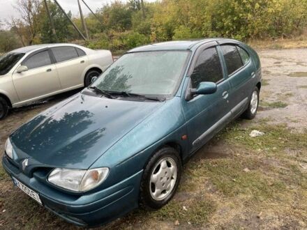 Рено Меган 1996 в Кропивницком (Кировограде) на Automoto.ua Зеленый Рено Меган, объемом двигателя 2 л и пробегом 3 тыс. км за 1700 $, фото 1 на Automoto.ua