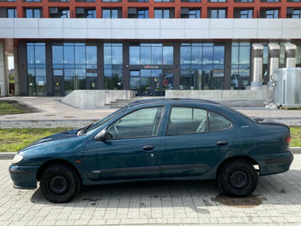 Зеленый Рено Меган, объемом двигателя 1.4 л и пробегом 290 тыс. км за 2000 $, фото 1 на Automoto.ua