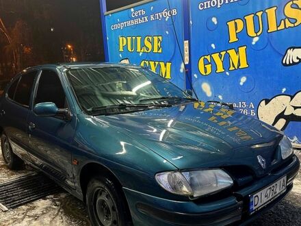 Зеленый Рено Меган, объемом двигателя 1.6 л и пробегом 300 тыс. км за 1200 $, фото 1 на Automoto.ua