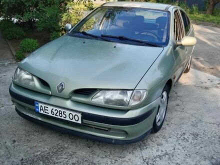 Рено Меган 1998 в Кривом Роге на Automoto.ua Зеленый Рено Меган, объемом двигателя 1.6 л и пробегом 340 тыс. км за 1200 $, фото 1 на Automoto.ua