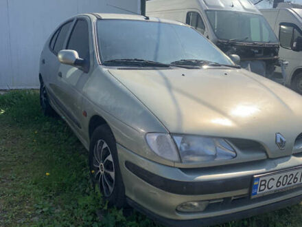 Зеленый Рено Меган, объемом двигателя 1.6 л и пробегом 120 тыс. км за 2700 $, фото 1 на Automoto.ua