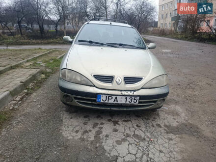 Зеленый Рено Меган, объемом двигателя 0 л и пробегом 299 тыс. км за 1000 $, фото 1 на Automoto.ua