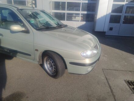 Рено Меган 2003 у Києві на Automoto.ua Зелений Рено Меган, об'ємом двигуна 1.4 л та пробігом 126 тис. км за 4250 $, фото 1 на Automoto.ua