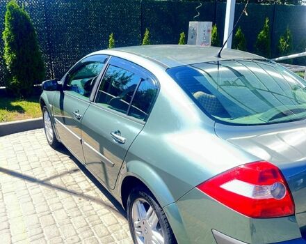 Зелений Рено Меган, об'ємом двигуна 2 л та пробігом 256 тис. км за 4800 $, фото 1 на Automoto.ua