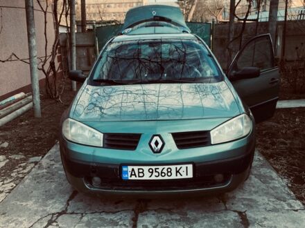 Зеленый Рено Меган, объемом двигателя 1.6 л и пробегом 330 тыс. км за 3900 $, фото 1 на Automoto.ua