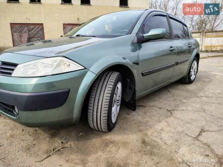 Рено Меган 2004 в Шаргороде на Automoto.ua Зеленый Рено Меган, объемом двигателя 1.6 л и пробегом 151 тыс. км за 5000 $, фото 1 на Automoto.ua
