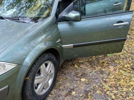 Зеленый Рено Меган, объемом двигателя 1.6 л и пробегом 220 тыс. км за 5200 $, фото 1 на Automoto.ua