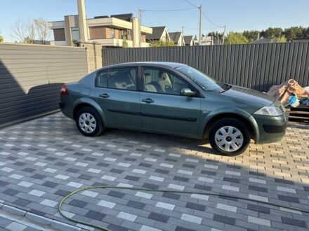 Рено Меган 2005 в Буче на Automoto.ua Зеленый Рено Меган, объемом двигателя 1.4 л и пробегом 350 тыс. км за 4400 $, фото 1 на Automoto.ua