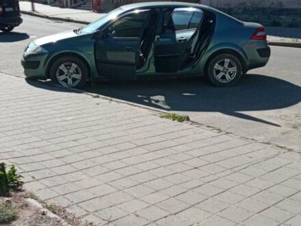 Зелений Рено Меган, об'ємом двигуна 1.4 л та пробігом 157 тис. км за 4100 $, фото 1 на Automoto.ua
