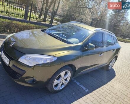 Зеленый Рено Меган, объемом двигателя 1.6 л и пробегом 237 тыс. км за 8400 $, фото 1 на Automoto.ua