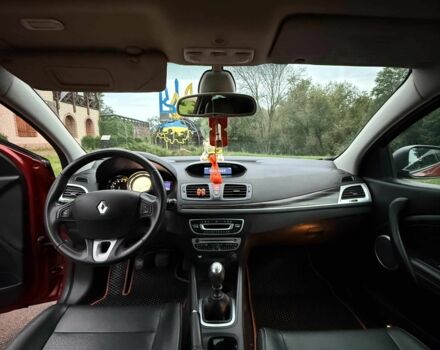 Оранжевый Рено Меган, объемом двигателя 2 л и пробегом 260 тыс. км за 7100 $, фото 10 на Automoto.ua