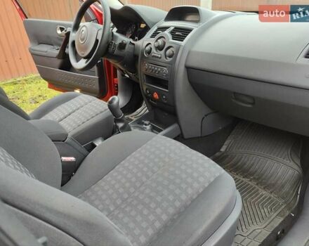 Оранжевый Рено Меган, объемом двигателя 1.6 л и пробегом 163 тыс. км за 5200 $, фото 24 на Automoto.ua