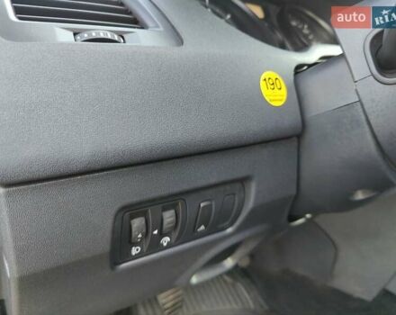 Оранжевый Рено Меган, объемом двигателя 0 л и пробегом 163 тыс. км за 5200 $, фото 26 на Automoto.ua