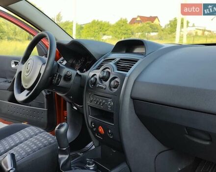 Оранжевый Рено Меган, объемом двигателя 0 л и пробегом 163 тыс. км за 5200 $, фото 41 на Automoto.ua