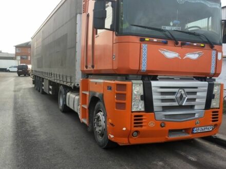 Оранжевый Рено Меган, объемом двигателя 11.9 л и пробегом 950 тыс. км за 666000 $, фото 1 на Automoto.ua