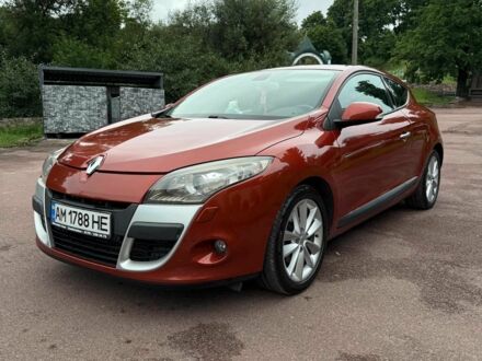 Оранжевый Рено Меган, объемом двигателя 2 л и пробегом 260 тыс. км за 7100 $, фото 1 на Automoto.ua