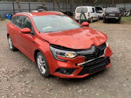 Оранжевый Рено Меган, объемом двигателя 1.2 л и пробегом 129 тыс. км за 7500 $, фото 1 на Automoto.ua