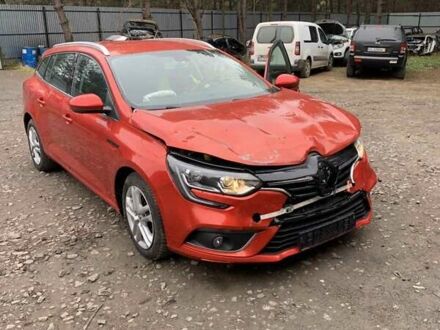 Оранжевый Рено Меган, объемом двигателя 1.2 л и пробегом 129 тыс. км за 7500 $, фото 1 на Automoto.ua