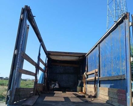 Синий Рено Мидлайнер, объемом двигателя 6.18 л и пробегом 600 тыс. км за 4800 $, фото 4 на Automoto.ua