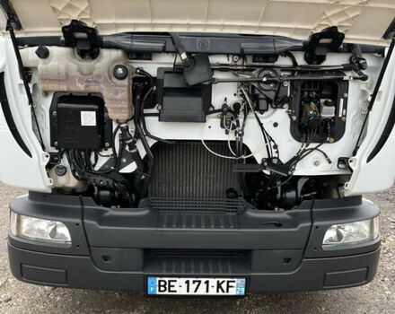 Білий Рено Мідлум, об'ємом двигуна 4.75 л та пробігом 317 тис. км за 48900 $, фото 12 на Automoto.ua