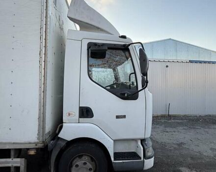 Белый Рено Мидлум, объемом двигателя 4.1 л и пробегом 570 тыс. км за 9500 $, фото 2 на Automoto.ua