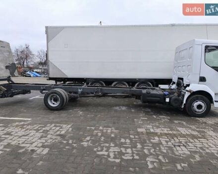 Белый Рено Мидлум, объемом двигателя 4.76 л и пробегом 386 тыс. км за 10400 $, фото 2 на Automoto.ua