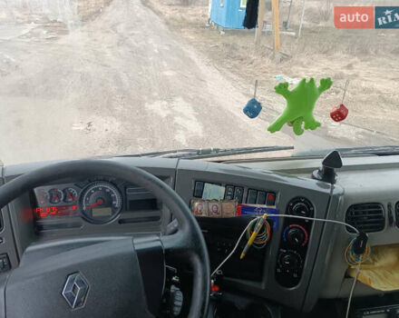 Рено Мідлум 2010 у Києві на Automoto.ua Білий Рено Мідлум, об'ємом двигуна 4.8 л та пробігом 365 тис. км за 22000 $, фото 13 на Automoto.ua