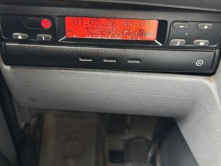 Білий Рено Мідлум, об'ємом двигуна 4.6 л та пробігом 900 тис. км за 9900 $, фото 1 на Automoto.ua