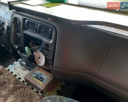 Желтый Рено Мидлум, объемом двигателя 6.17 л и пробегом 1000 тыс. км за 14400 $, фото 13 на Automoto.ua