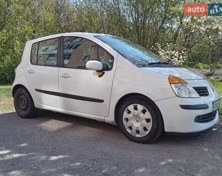 Белый Рено Модус, объемом двигателя 1.6 л и пробегом 146 тыс. км за 4150 $, фото 12 на Automoto.ua