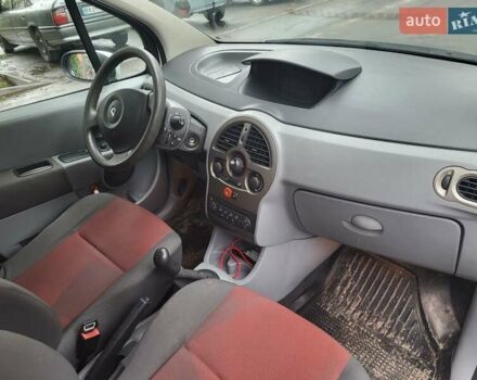 Белый Рено Модус, объемом двигателя 1.25 л и пробегом 165 тыс. км за 3200 $, фото 10 на Automoto.ua