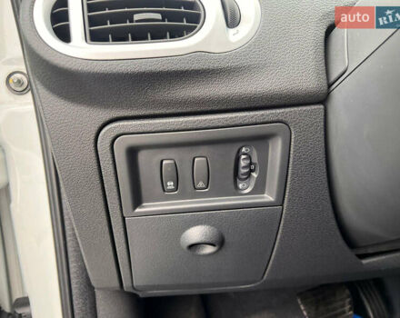 Білий Рено Модус, об'ємом двигуна 1.6 л та пробігом 196 тис. км за 6150 $, фото 11 на Automoto.ua