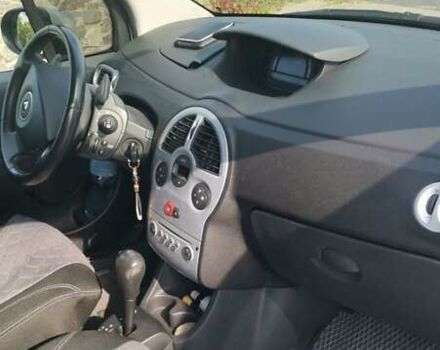 Белый Рено Модус, объемом двигателя 1.6 л и пробегом 260 тыс. км за 4800 $, фото 1 на Automoto.ua