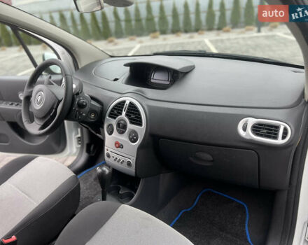 Белый Рено Модус, объемом двигателя 1.6 л и пробегом 196 тыс. км за 5950 $, фото 13 на Automoto.ua