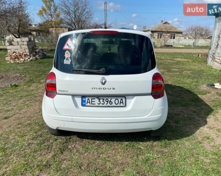 Белый Рено Модус, объемом двигателя 1.6 л и пробегом 148 тыс. км за 6700 $, фото 4 на Automoto.ua