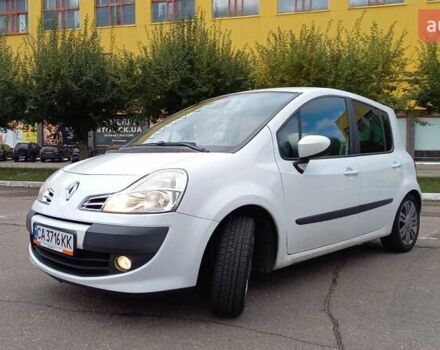 Белый Рено Модус, объемом двигателя 1.6 л и пробегом 162 тыс. км за 5999 $, фото 1 на Automoto.ua