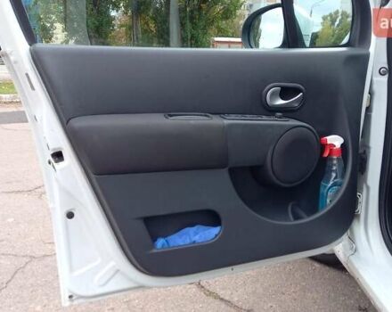 Белый Рено Модус, объемом двигателя 1.6 л и пробегом 162 тыс. км за 5999 $, фото 14 на Automoto.ua