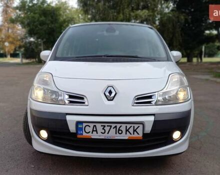Белый Рено Модус, объемом двигателя 1.6 л и пробегом 162 тыс. км за 6999 $, фото 3 на Automoto.ua