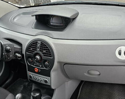 Белый Рено Модус, объемом двигателя 1.2 л и пробегом 128 тыс. км за 5250 $, фото 15 на Automoto.ua