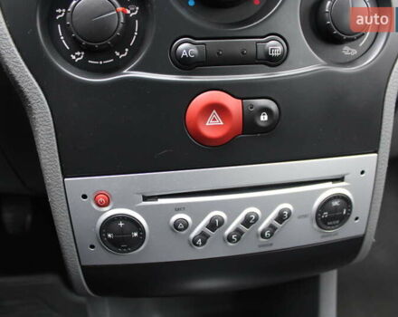 Белый Рено Модус, объемом двигателя 1.2 л и пробегом 127 тыс. км за 4990 $, фото 60 на Automoto.ua