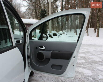 Белый Рено Модус, объемом двигателя 1.2 л и пробегом 127 тыс. км за 4990 $, фото 86 на Automoto.ua