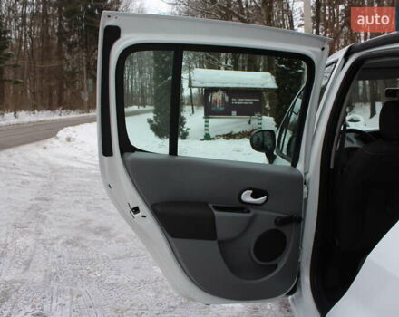 Белый Рено Модус, объемом двигателя 1.2 л и пробегом 127 тыс. км за 4990 $, фото 73 на Automoto.ua